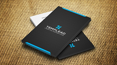 Pystymallinen kaksipuoleinen käyntikortti