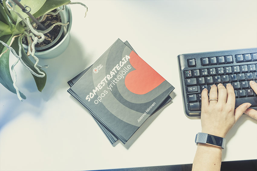 Verkkosivujen ylläpidon voi myös ulkoistaa. 